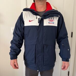 Rare Nike ACG Men's USA 2010 Vancouver Winter Olympics heavy winter coat